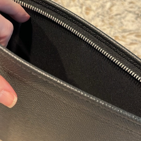 Louis Vuitton Voyage - Picture 10 of 12